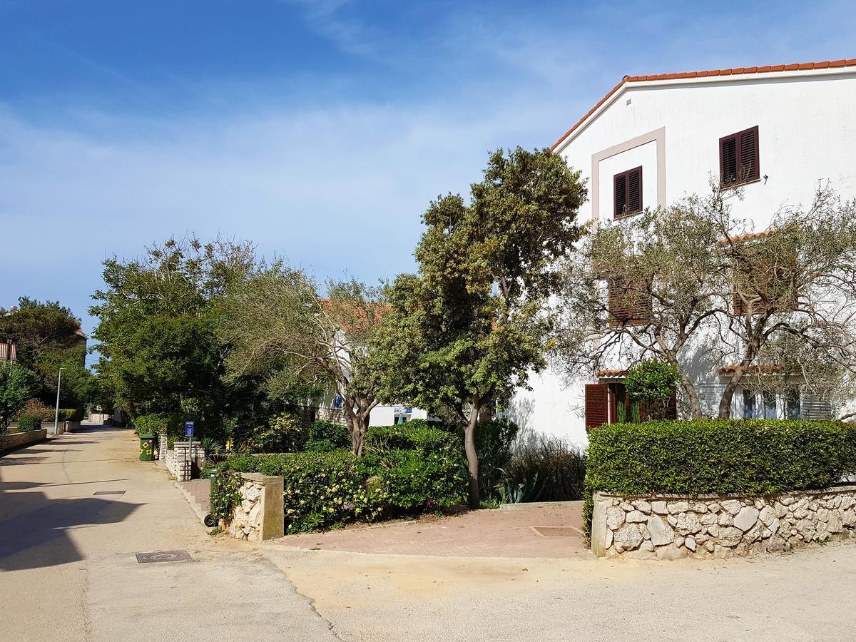 Apartments Monica Novalja Exterior photo